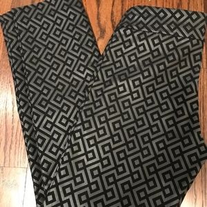 NWT KRAZY LARRY SLIMMING ANKLE Pant Size 2